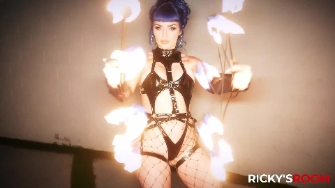 Jewelz Blu - RickysRoom