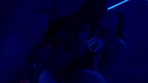 partouze en boite de nuit - Tiffany Leiddi