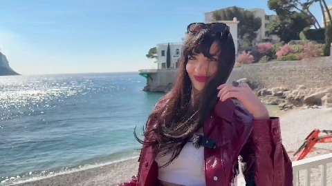 BIG ASS FAT LIPS FRENCH LUNA