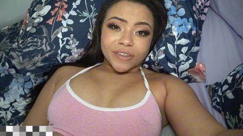 Light-Skin Ebony Pleasing BWC