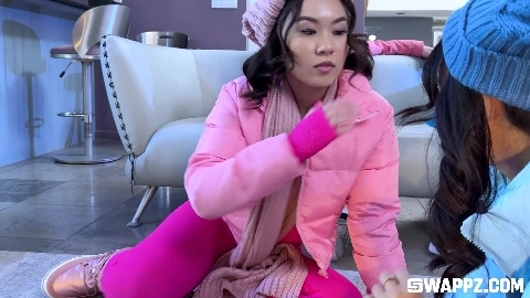 Lulu Chu And Kimmy Kimm - SisSwap