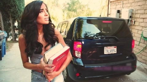 Let Me Warm You Up A True Story - Kristen Scott, Naomi Woods