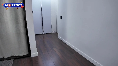 Step Sister Caught Me Watching Her In The Shower - Comatozze