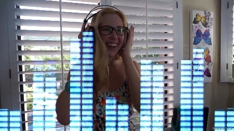 Sexy PAWG Blonde Teen Beauty