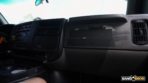 Sophie Tyler - Bang Bus