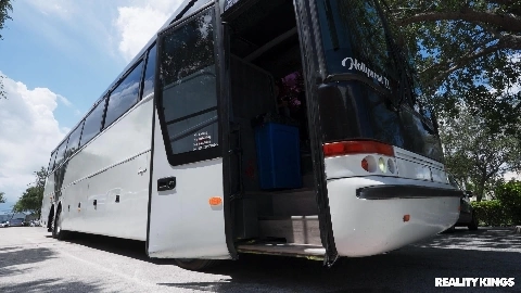 Lexi Victoria Cheating Boyfriend Gets Bus-Ted - RKPrime