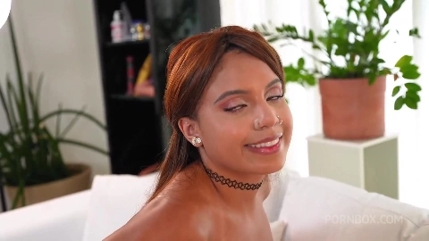(rCF) BIANCA DANTAS SERVICES 3 MEN AND DRINKS PISS Anal - E