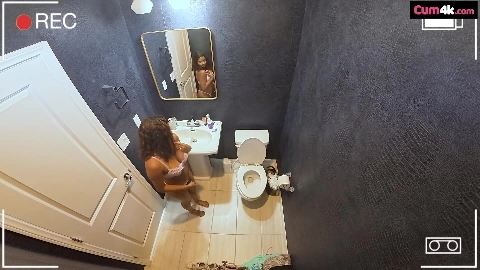 Cum4K - Isabella Jules - Spycam Landlord