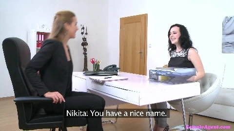 Sexy Pierced Nipples Turns Agent On - Alexis Crystal (Aka Emilia), Onix Babe
