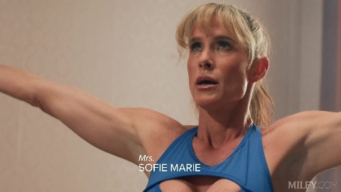 Sofie Marie Perfect Body MILF Services Dick - Milfy