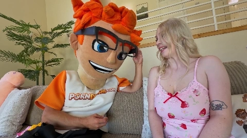 Blonde pornstar Gigi Sweets big tits jiggled through blowjob riding doggystyle cumshot
