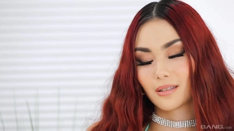 Scarlette Moon 2 - Bang Surprise