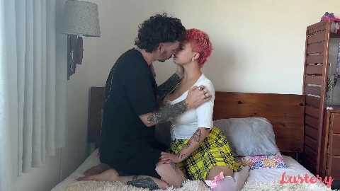 E2176 Jesse And Lola Kissing You - Lustery