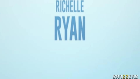 Richelle Ryan Richelle Rocks A Bikini - BrazzersExxtra