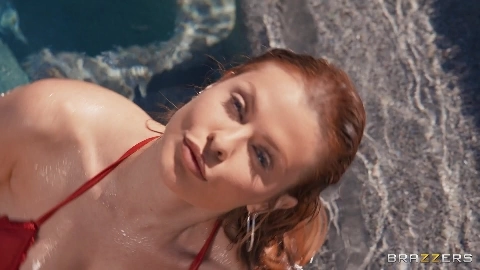Summer Snatch - Elly