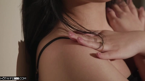 Suki Sin - HotwifeXXX