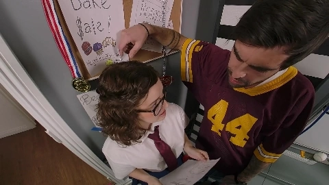Leana Lovings - The Geeks are Cumming - VRto2D