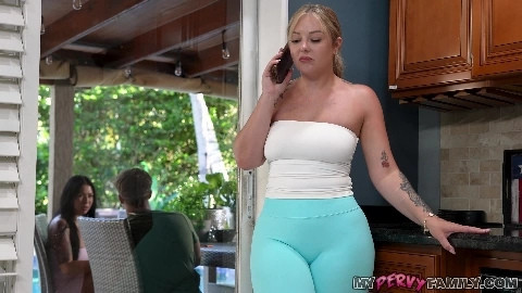 My big booty stepsis be jelly - Lucky Kay Love