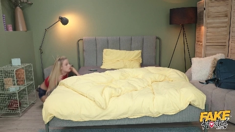 Ria Sunn 2 - FakeHostel