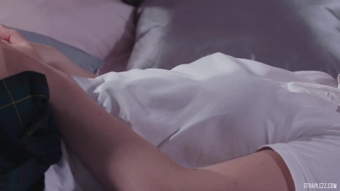 Tris Solo And Rossys Cumshot - Strapless Dildo