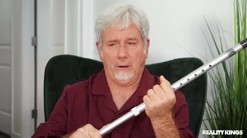 Old Man Hanky Panky in HD - Vanna Bardot