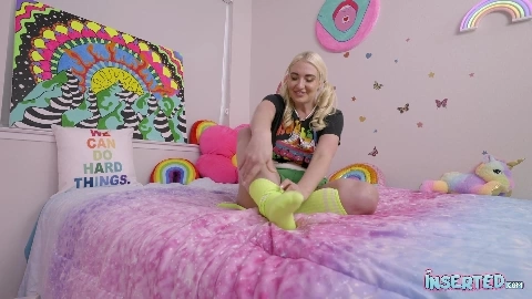 Kate Feels Tingly Inside - Kate Dee