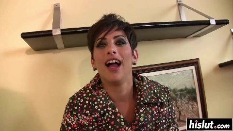 Lola Reve likes drooling on dicks