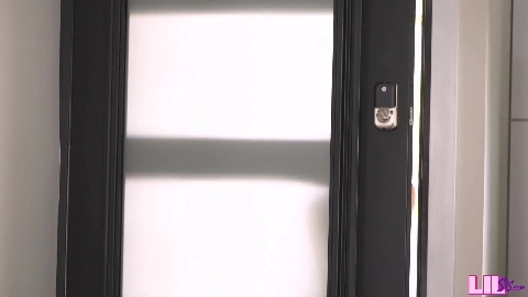 Madi Collins - Stuck On Stepbro - S1:E5