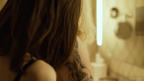 Arya Fae & Liara Roux lesbian