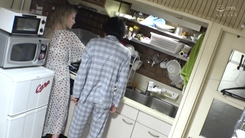 MELODY MARKS FUCKED BY BIZARRE GUY