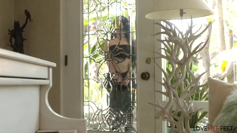 Katrina Scene V2 - LoveHerFeet