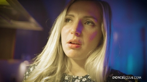 Chloe's intrusive thoughts in 4K - Chloe Duval