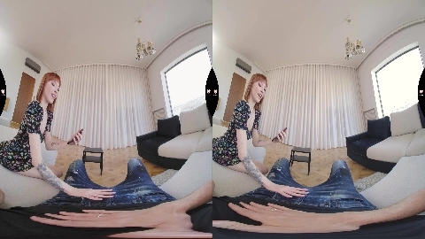 Redhead Lilly Feels Sexy Today - Lilly Mays
