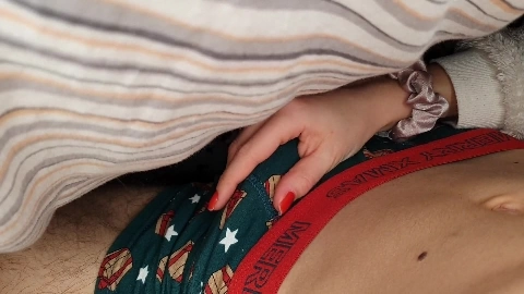 I didn't expect that she will start jerking me off under the covers - Victoria Sign