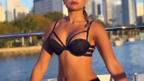 Natalia Pearl Assfucked by a BBC With Her Lover