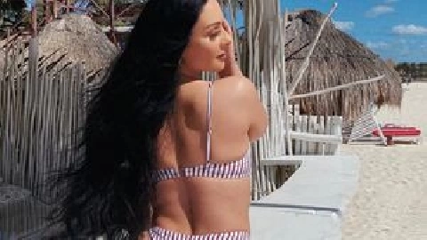 Threesome With Friends - Avi Love