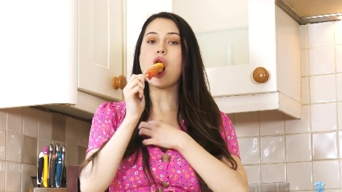 Gabriella Knight Juicy - Nubiles