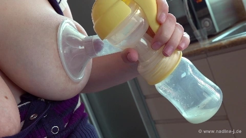 Kittyhelen - Nadine J