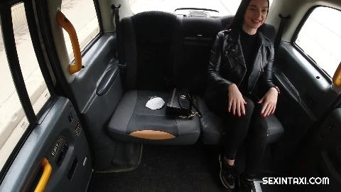 SexInTaxi E25 Lady Gang CZECH