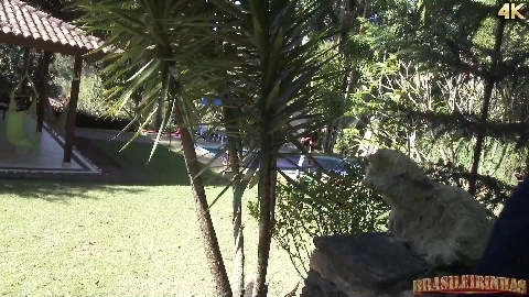 Yara Morganna, patroa dando para 3 empregados em Gang Bang