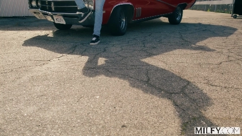 Fit MILF Justine Fucks Young Stud In His Classic Car - Justine Jakobs, Parker Ambrose