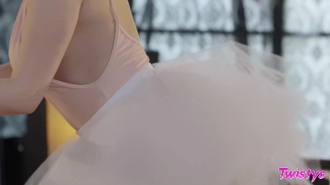 Mary Moody, Vera King – Bending The Ballerina