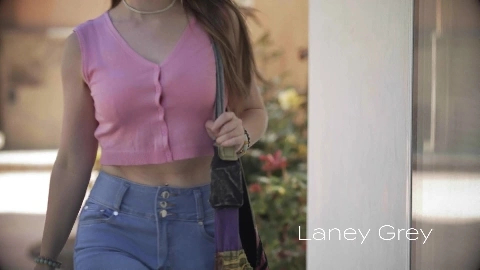 Covet Pt 1 - Bea Carlowe & Khloe Kingsley