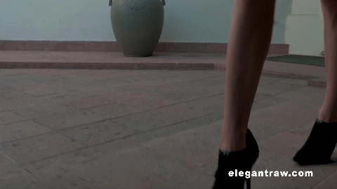 Xercedes girl - Aspen Ora