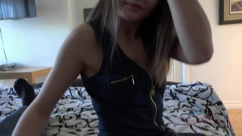 Aften takes your load on her face - Aften Opal