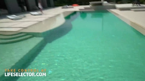 Resort babe Angelica Heart demands threesome action - Lifeselector