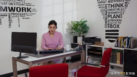 Employee Relations: Episode 4 in 4K - Valentina Nappi