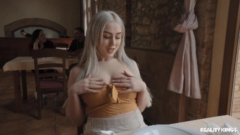 Anal Creampie For Lunch - Lisi Kitty