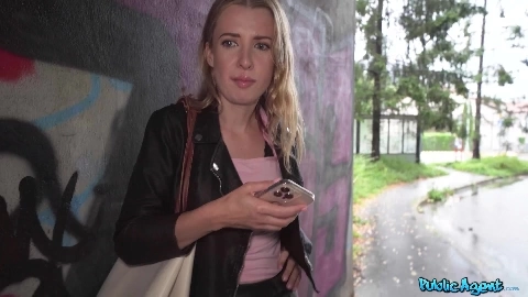 It's wet outside, is it wet inside? in HD - Adriana SweetBlonde