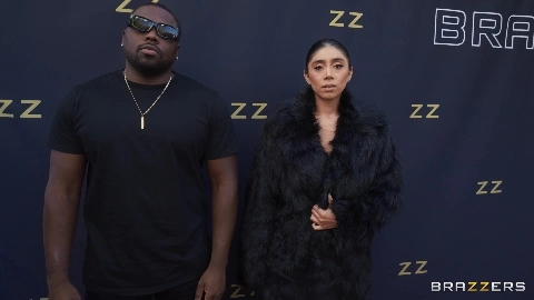 Brazzers Loves Violet's Asshole in 4K - Violet Myers